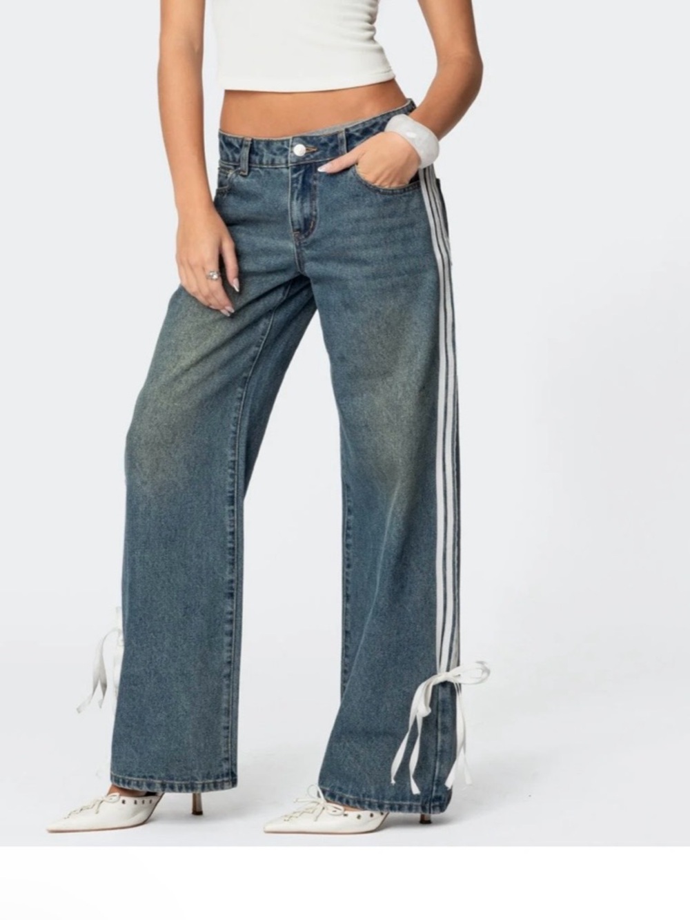 Edikted washed low rise XS Blue Wide-Leg Jeans with White Side Stripes